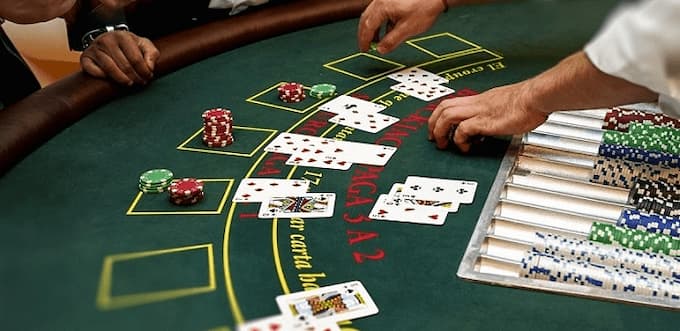 Phân biệt xì tố và poker về sự khác nhau